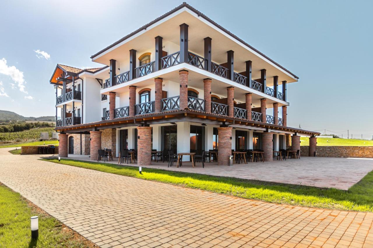 Hotel Qvevrebi Tel Avi Exterior foto